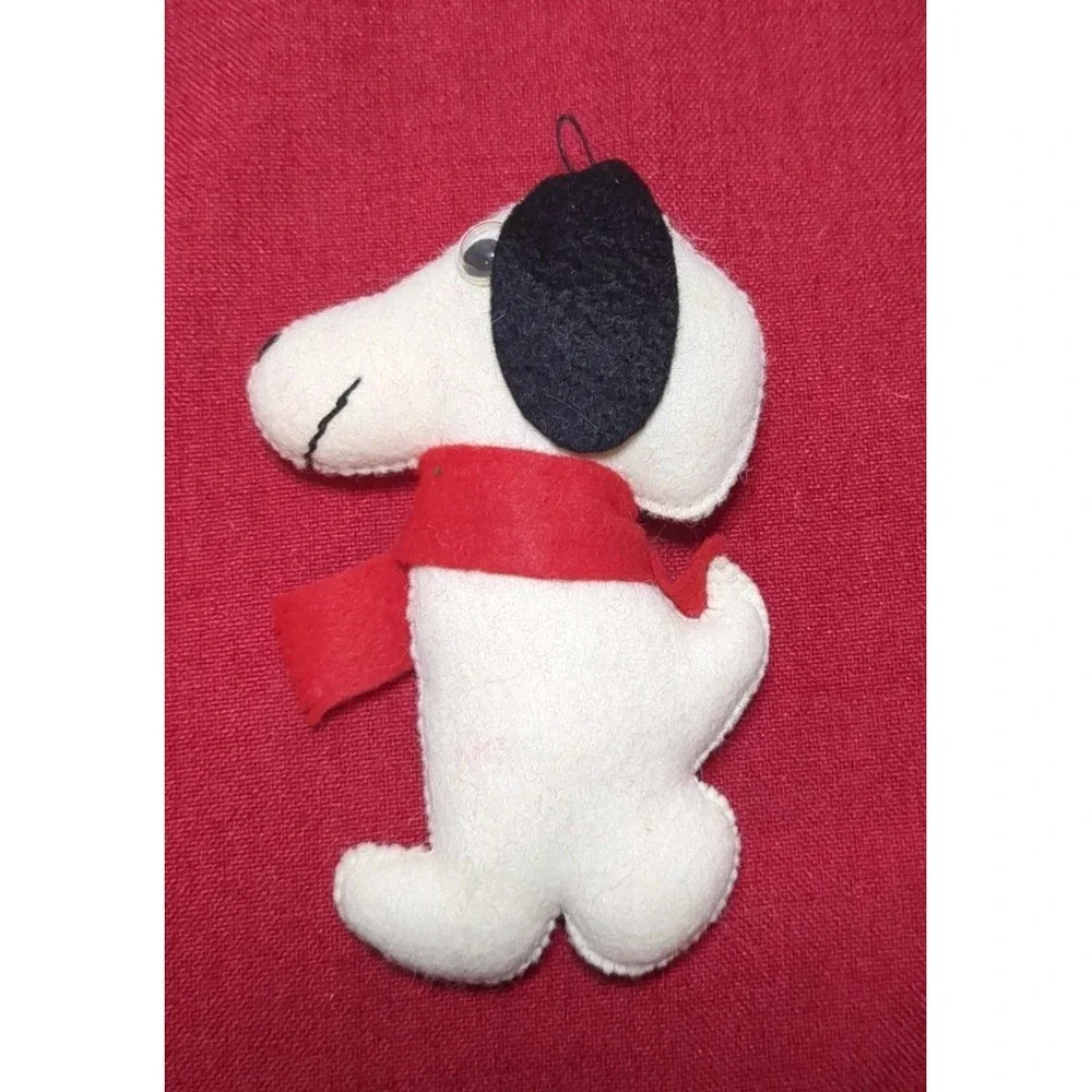 Vintage 1970s Peanuts Snoopy Dog in‎ Red Scarf Felt 5